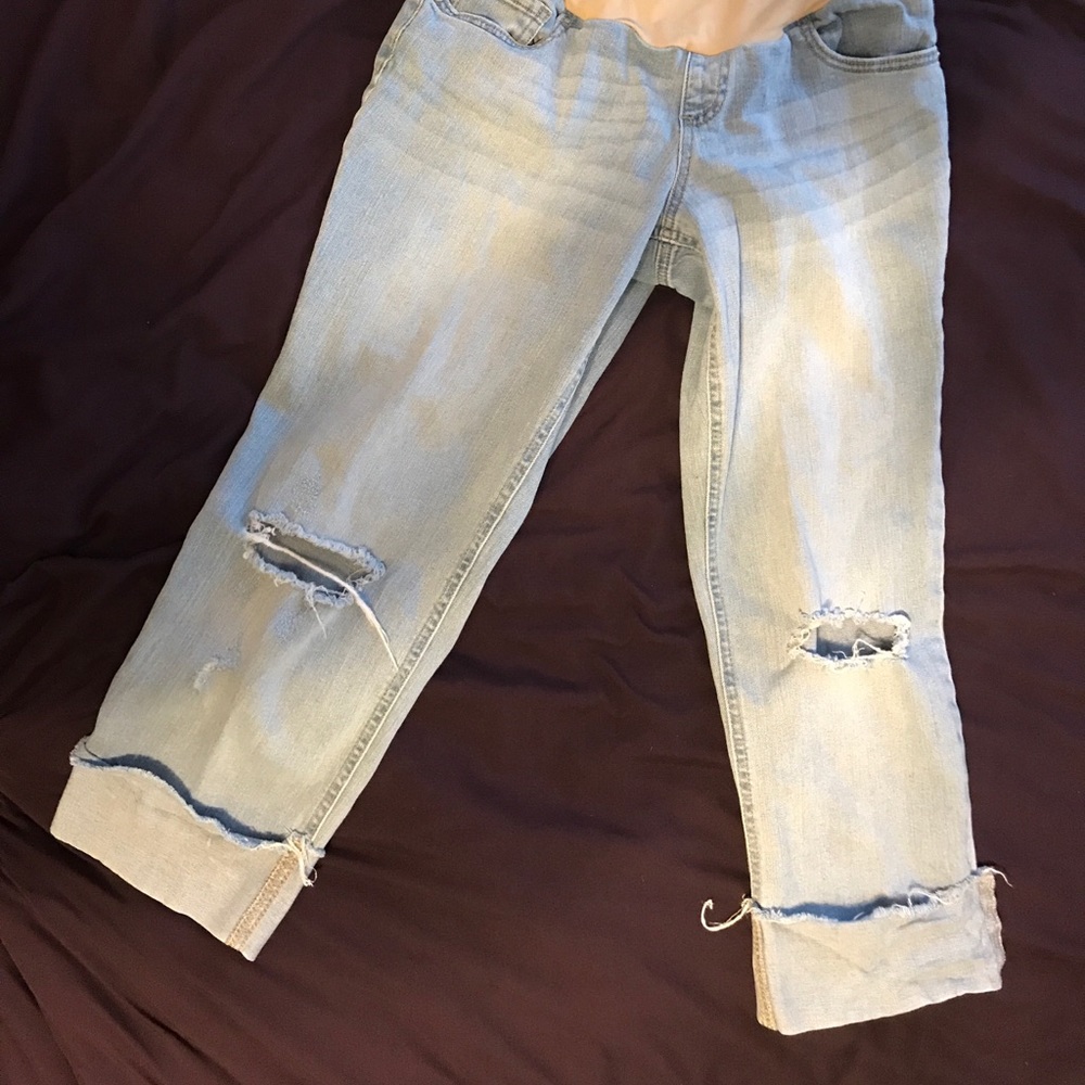 Maternity crop jeans